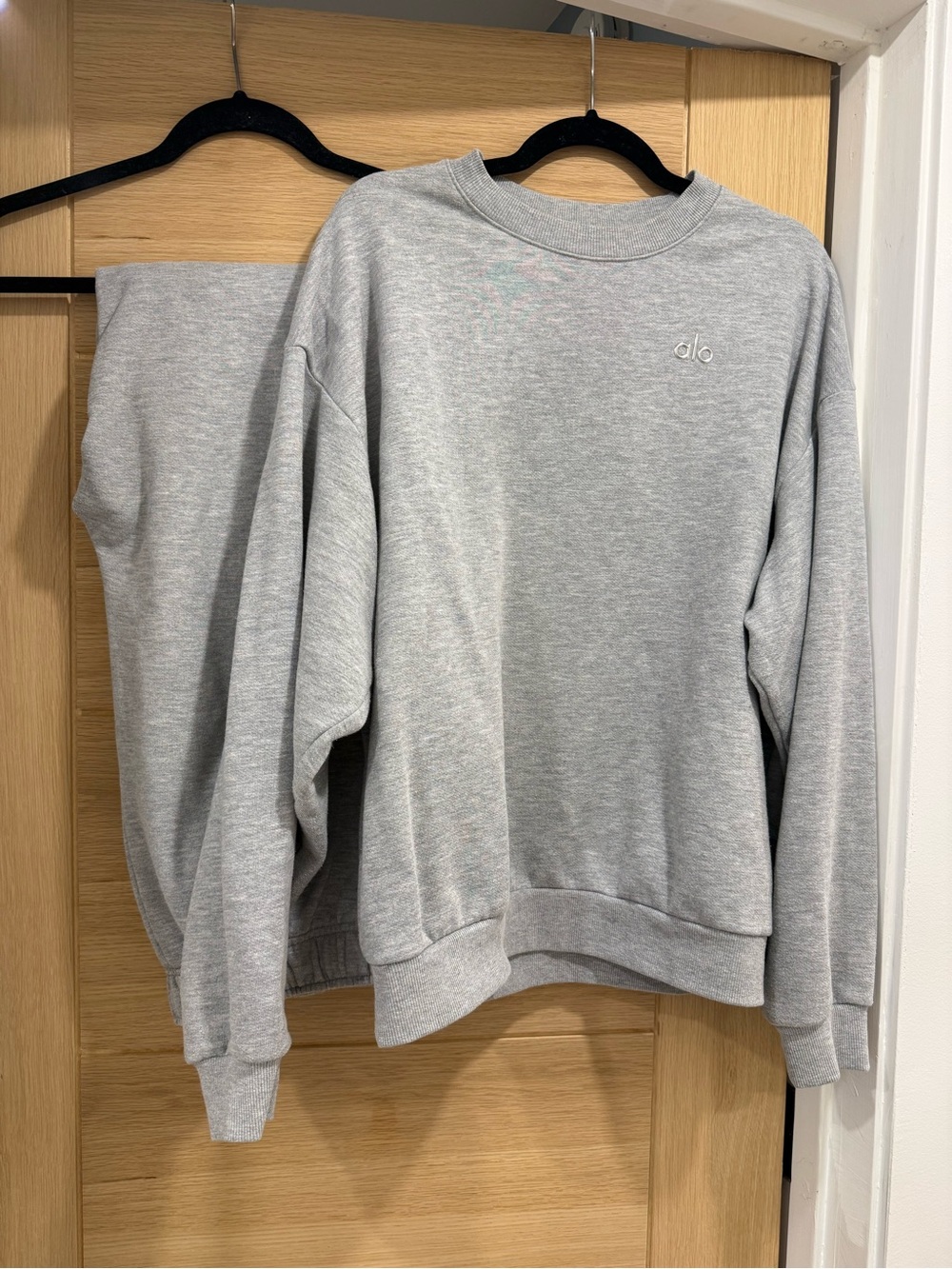 ALO Yoga set in Light Gray Crewneck Sweatshirt and sweatpants